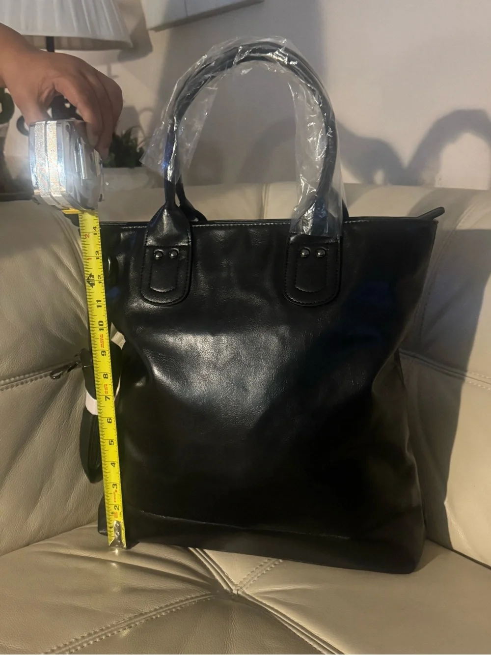 Classic Black Leather Tote Handbag - Picture 2 of 5